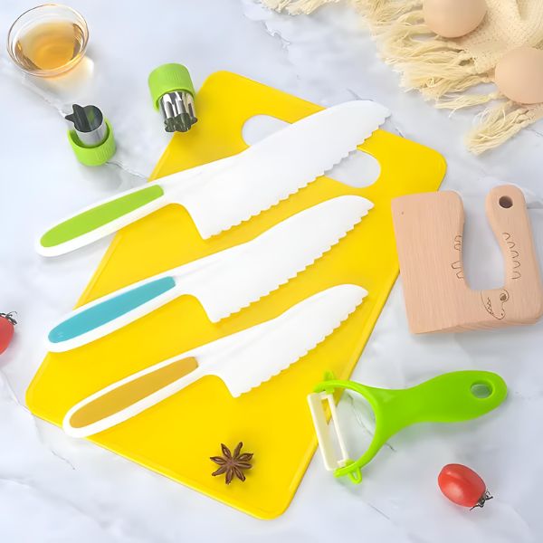 Apresentação organizada e colorida do Kit Culinário Montessori. Um presente educativo ideal para crianças a partir de 3 anos