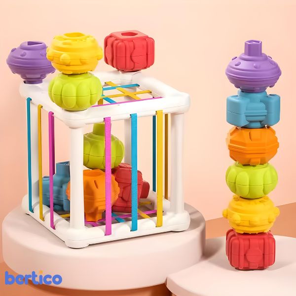 FormaBox com embalagem ilustrada ao fundo. Brinquedo sensorial educativo ideal para presente infantil