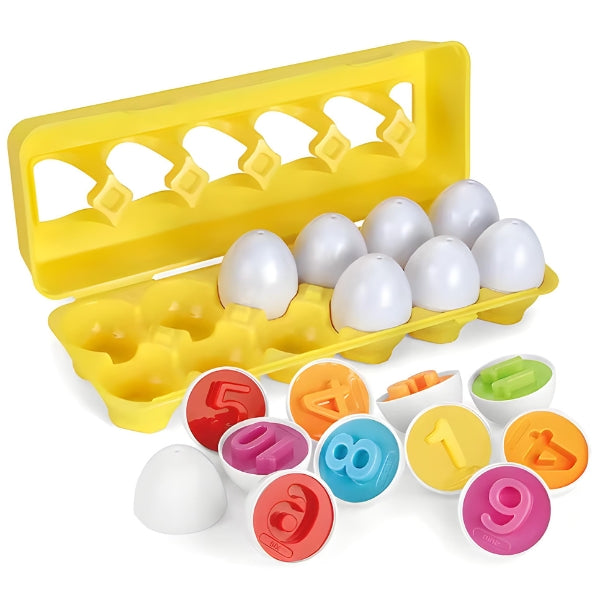 EggPlay com 12 ovos de encaixe organizados na caixa. Brinquedo educativo que ensina formas, cores e coordenação motora