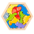 Imagem do brinquedo educativo FormaCerta destacando o encaixe preciso das peças em madeira, ideal para desenvolver a coordenação motora infantil