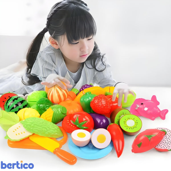 Kit MiniChef Kids com frutas e legumes em madeira para cortar. Brinquedo educativo que desenvolve coordenação e imaginação